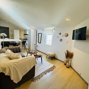suite-erasmus-lyon.hotels-rhonealpes.com/